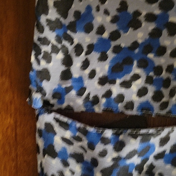 New! Express blouse - Picture 6 of 6